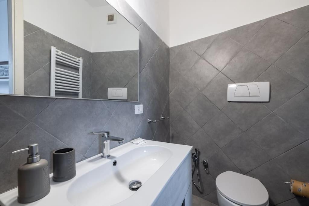 Colosseum Charming Apartment Roma Dış mekan fotoğraf