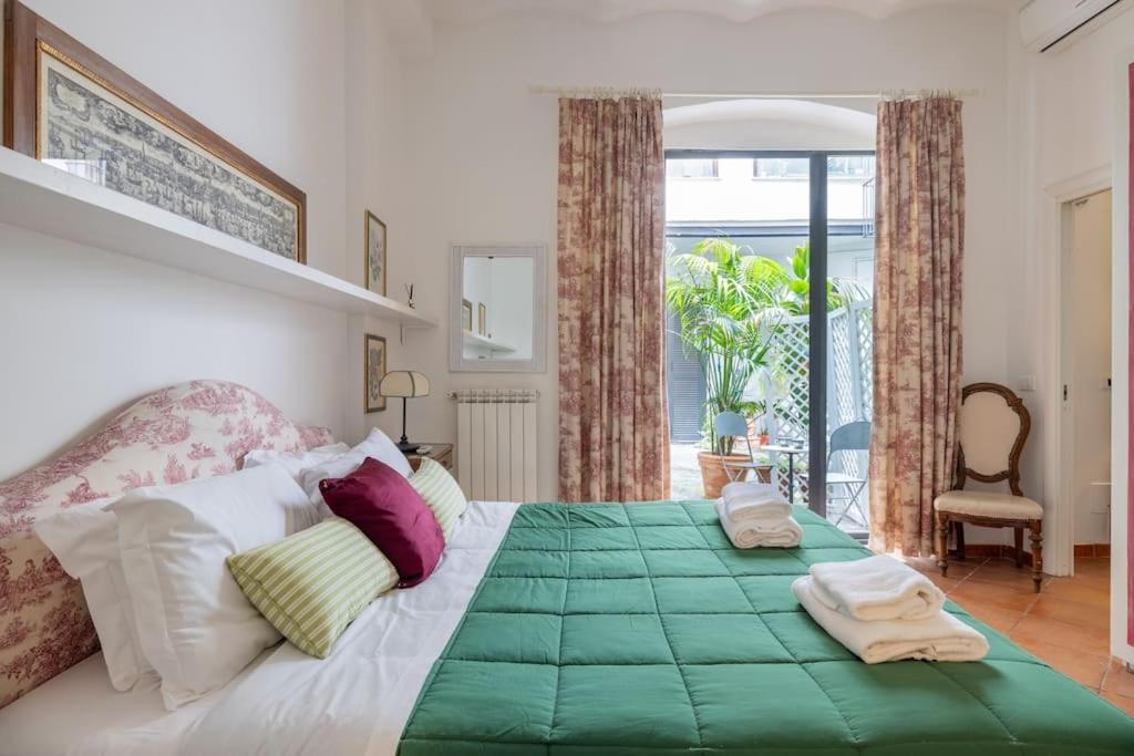 Colosseum Charming Apartment Roma Dış mekan fotoğraf